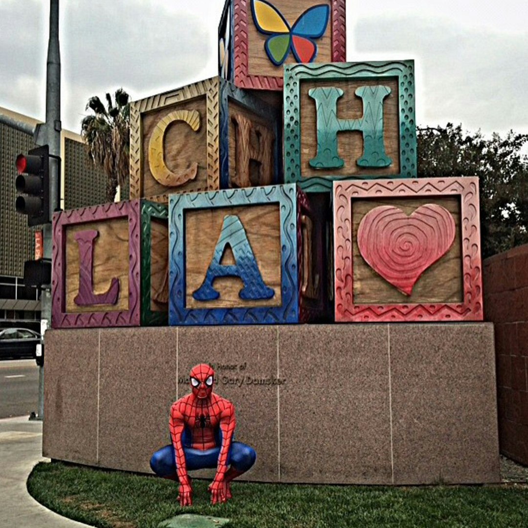 After being diagnosed with a rare cancer, Epithelioid Sarcoma, and having six muscles removed from his left leg, Hansel Aquino began his recovery. After intense radiation treatments and being given a clean bill of health, he started visiting the Children’s Hospital in Los Angeles on a regular basis, sharing his story with children who had cancer.
Photo Credit: Hansel Aquino